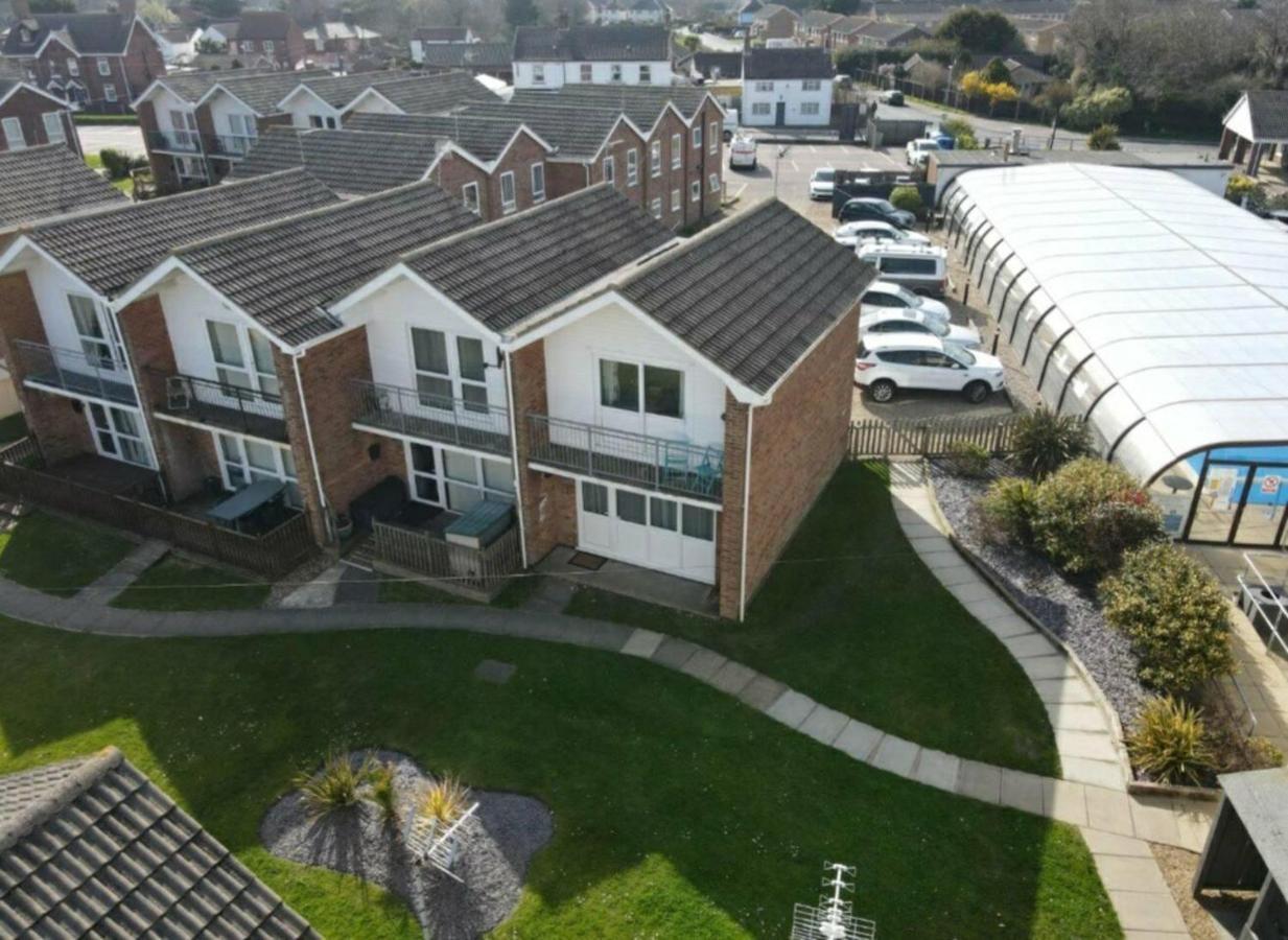 Villa Sea View 3-Bed Heated Pool Eat Bar Kids Park Lowestoft Esterno foto