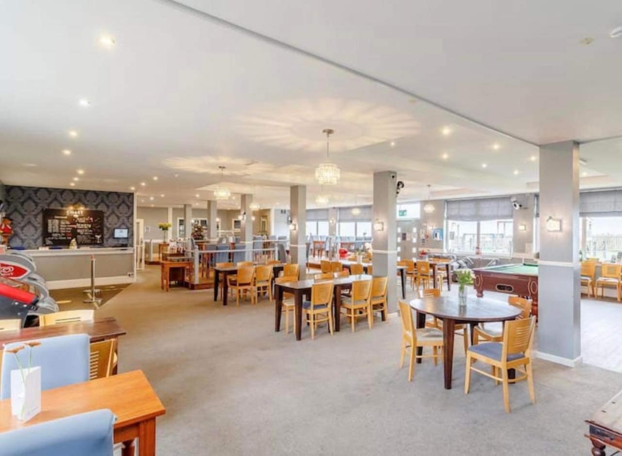 Villa Sea View 3-Bed Heated Pool Eat Bar Kids Park Lowestoft Esterno foto