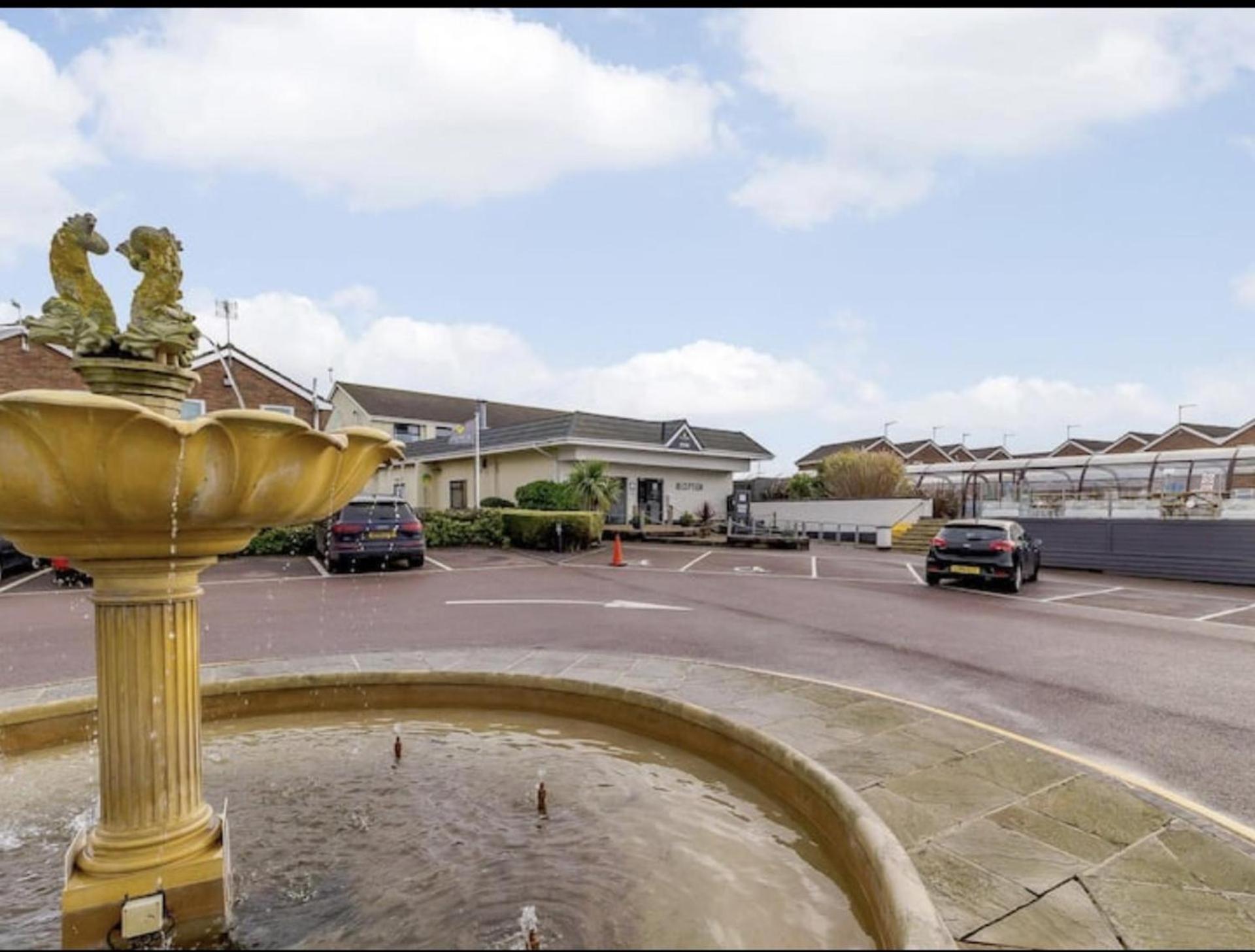 Villa Sea View 3-Bed Heated Pool Eat Bar Kids Park Lowestoft Esterno foto