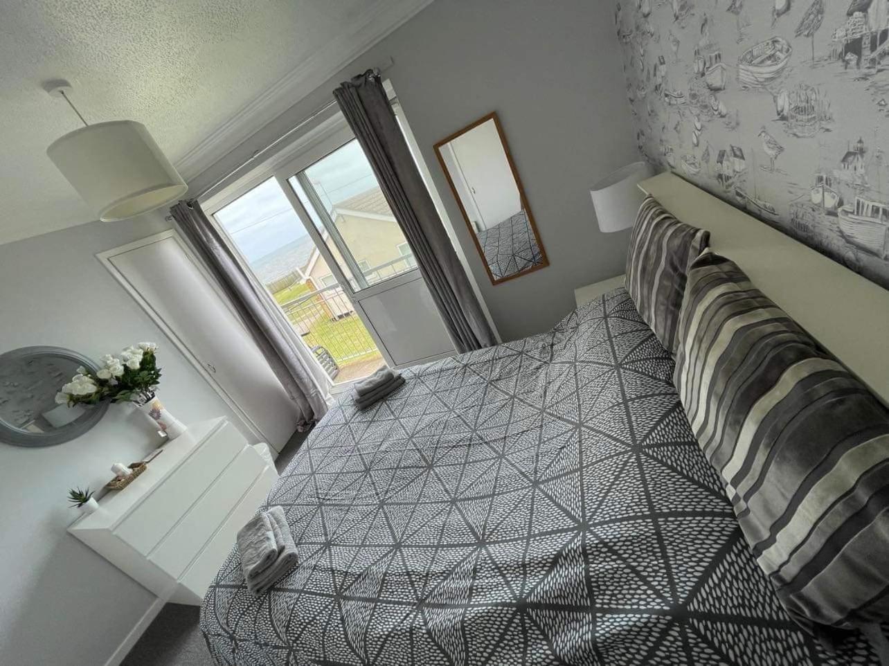 Villa Sea View 3-Bed Heated Pool Eat Bar Kids Park Lowestoft Esterno foto